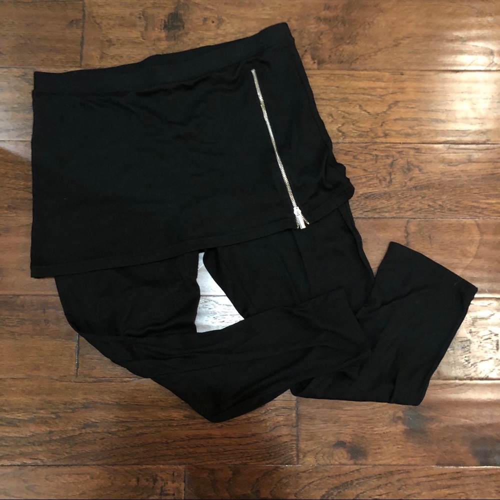 Black Skirted Leggings w Zipper NWOT
